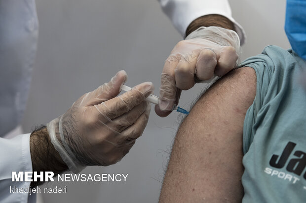 آغاز پویش جهادی تزریق ۳۰۰ هزار دز واکسن کرونا طی ۱۰ روز