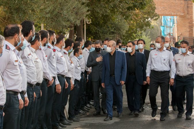 بازدید سرزده وزیر کشور از ایستگاه میدان حسن آباد آتش نشانی تهران