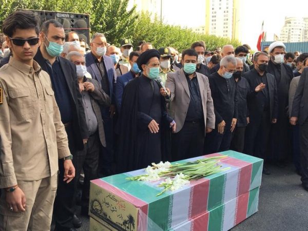 تشییع و تدفین دو شهید گمنام در دریاچه خلیج فارس