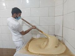 فعالیت ۲۰ کارگاه تولید حلوا پزی در روستای باب الحکم بردسکن