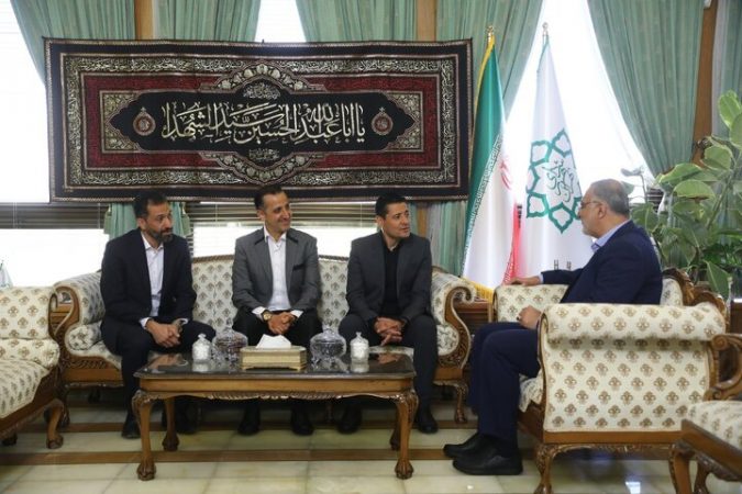 دیدار زاکانی با سه داور بین‌المللی فوتبال کشور
