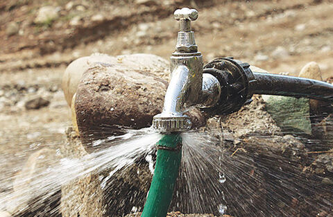 ضرورت حل مشکلات آب شرب و معابر روستایی نهاوند
