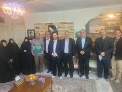 دیدار جمعی از مدیران و شورای بسیج سازمان شهرداری ها ودهیاری ها با خانواده بسیجی شهید مدافع حریم امنیت