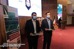 تقدیر از کتاب نشان های شهرداری های ایران در جشنواره ملی ‍پژوهش و فناوری سازمان اسناد و کتابخانه ملی ایران