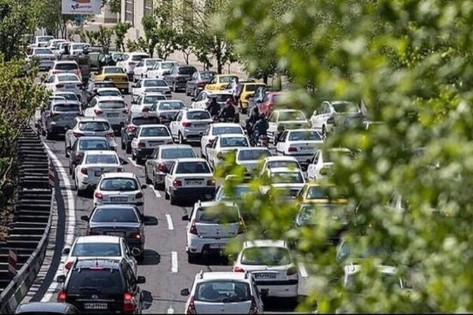ترافیک در اکثر معابر و بزرگراه‌های پایتخت پرحجم است