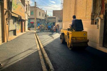 تداوم اقدامات عمرانی دهیاری تورقوزآباد در بهسازی معابر